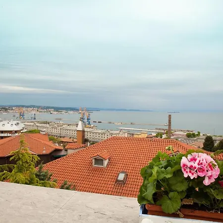 Couette-café La Mansarda Delle Meraviglie Superior