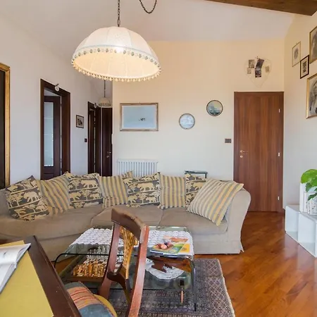 La Mansarda Delle Meraviglie Superior 4* Trieste